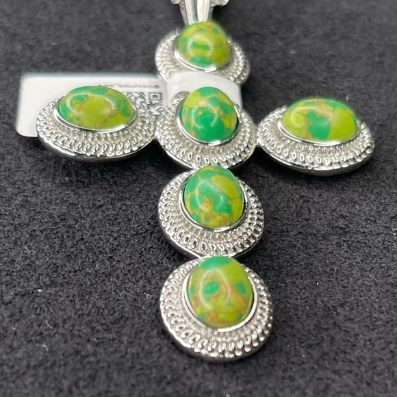 🔥 NWT Mojave Green Turquoise Cross Pendant Necklace - Picture 3 of 7